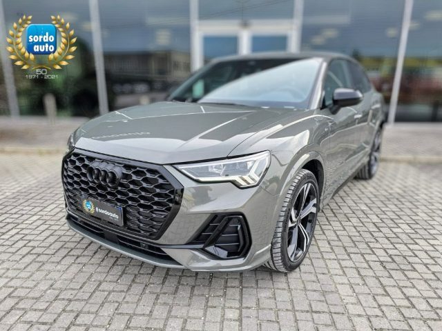 AUDI Q3 Grigio pastello