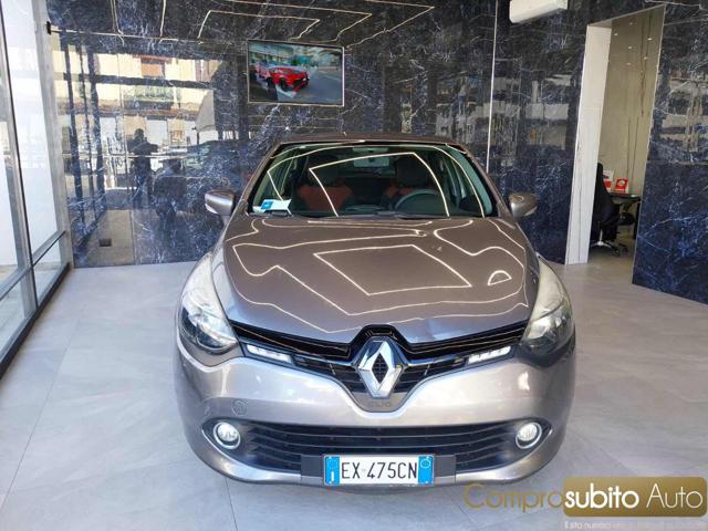 RENAULT Clio Bronzo pastello