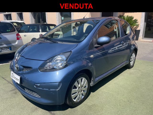 TOYOTA Aygo Azzurro metallizzato