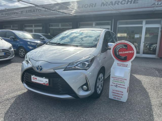 TOYOTA Yaris Grigio metallizzato