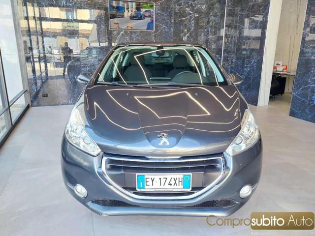 PEUGEOT 208 Grigio scuro pastello