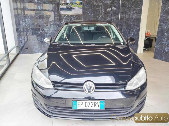 VOLKSWAGEN Golf Nero pastello