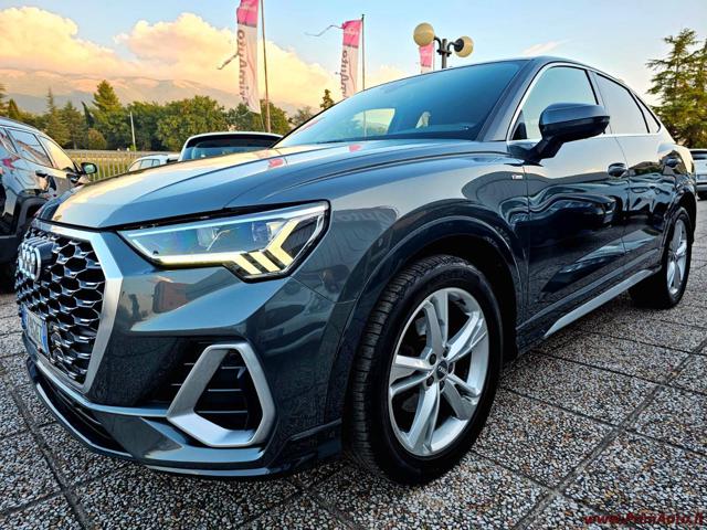 AUDI Q3 Grigio metallizzato