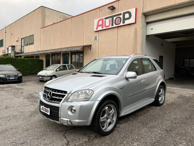MERCEDES-BENZ ML 63 AMG Argento metallizzato
