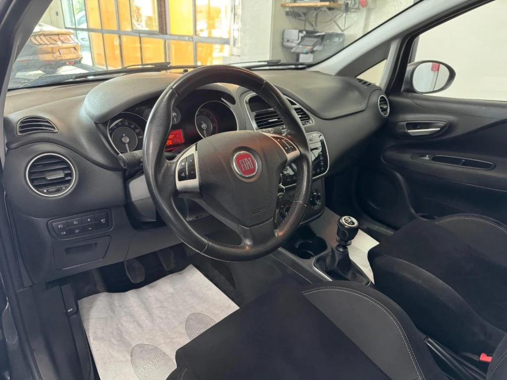 FIAT Punto 1.4 8V 5 porte Natural Power Street - 8