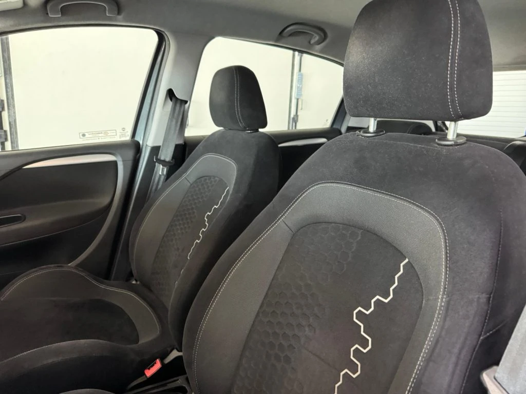 FIAT Punto 1.4 8V 5 porte Natural Power Street - 9
