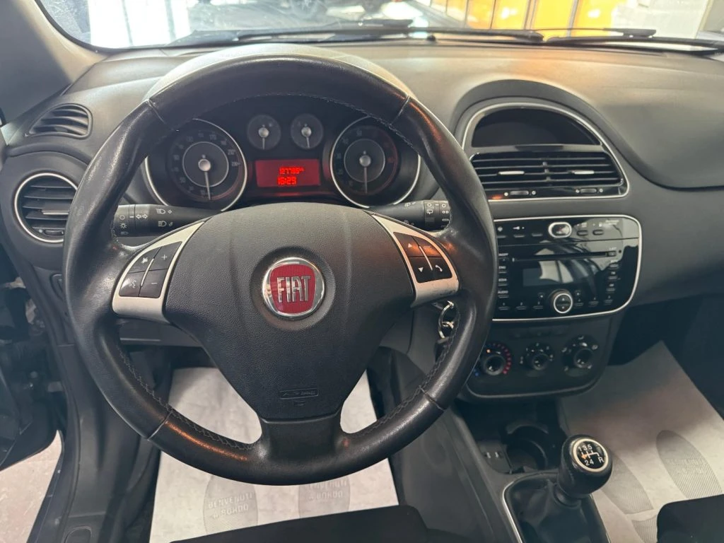 FIAT Punto 1.4 8V 5 porte Natural Power Street - 12