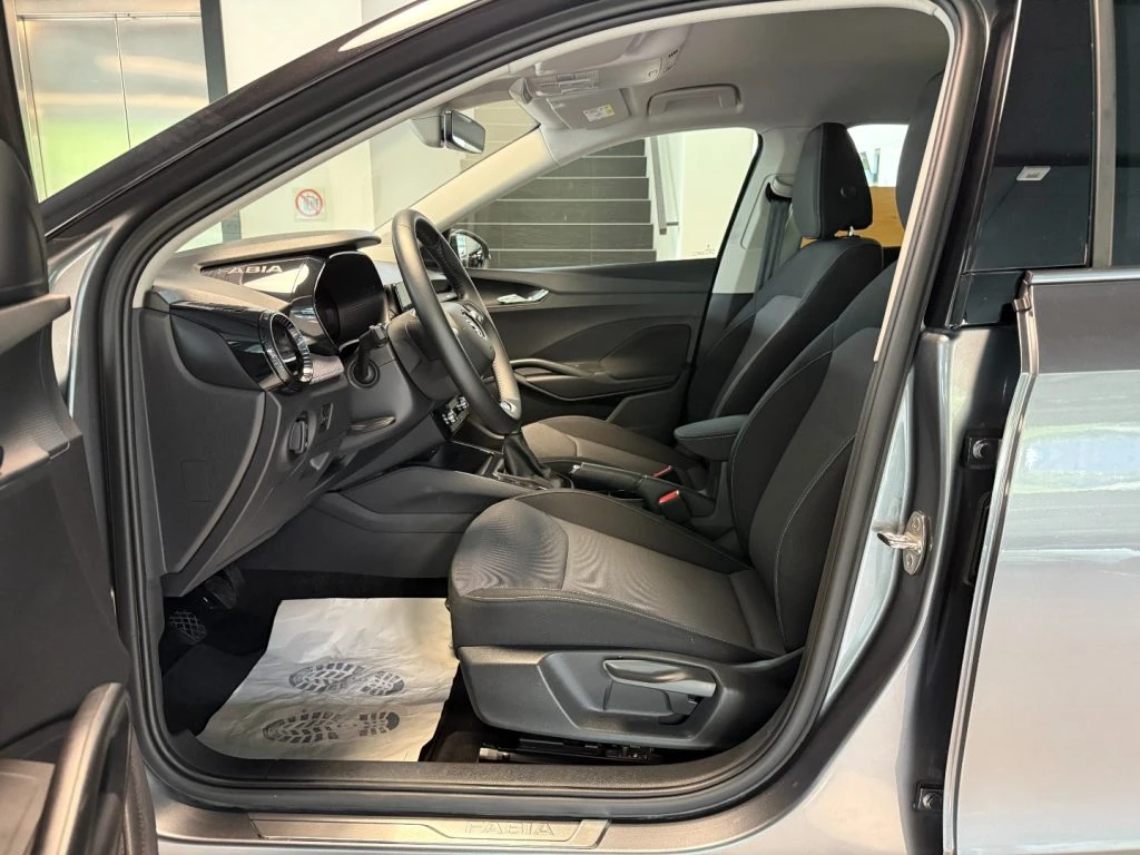 SKODA Fabia 1.0 TSI Style Black Bluetooth DAB+ Smart Link - 4