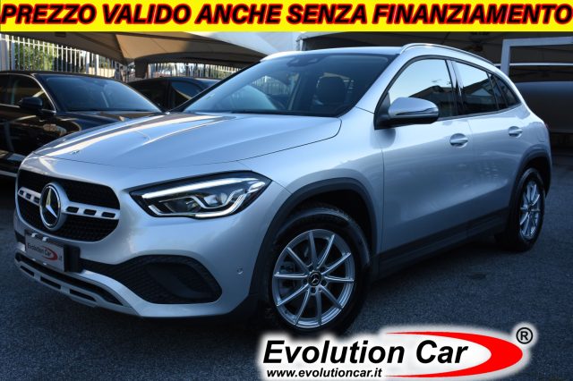 MERCEDES-BENZ GLA 200 Argento metallizzato