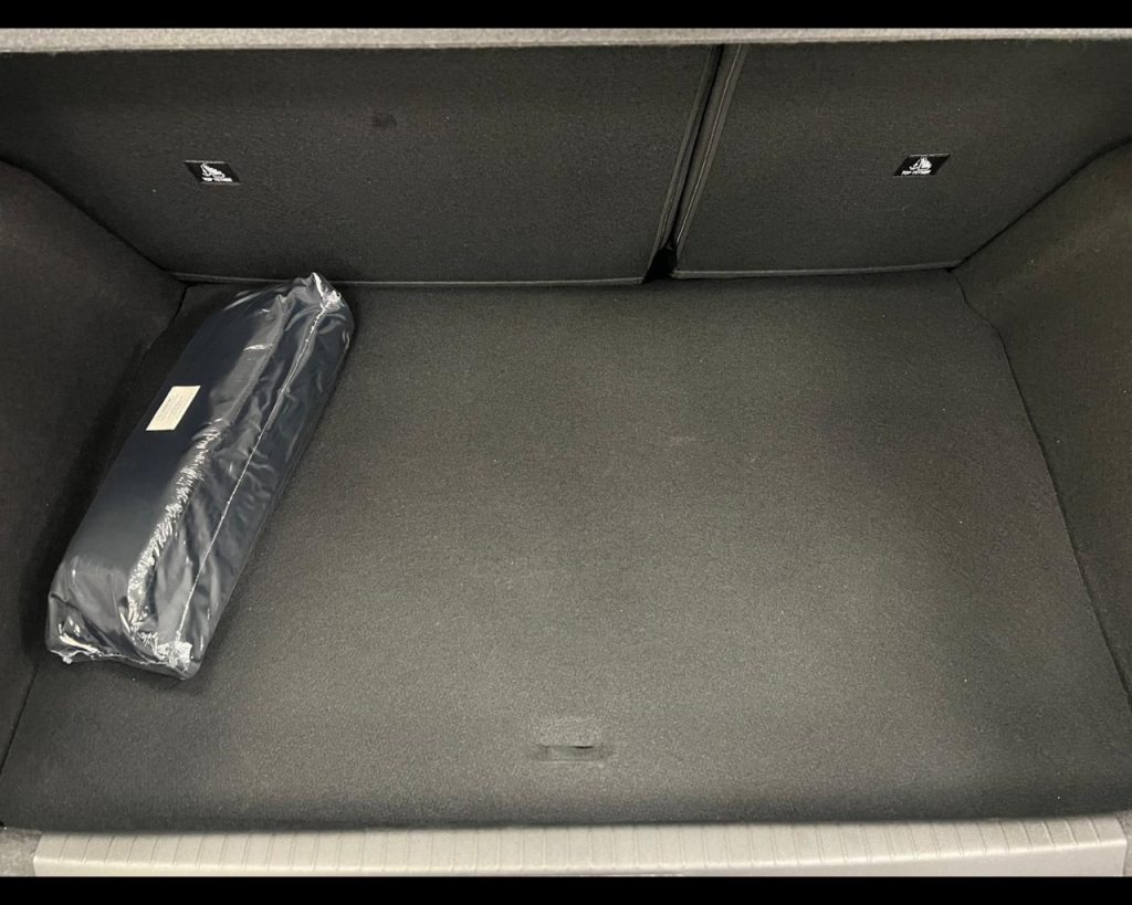 PEUGEOT 208 1.2 puretech Style s&s 100cv - 9