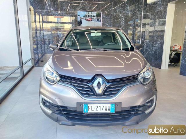 RENAULT Captur Beige pastello