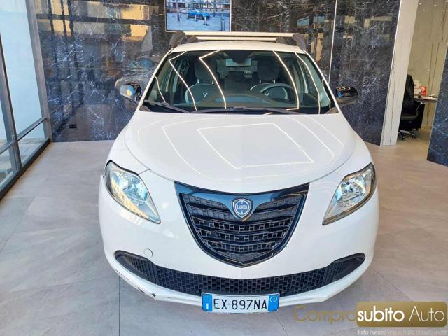 LANCIA Ypsilon Bianco pastello