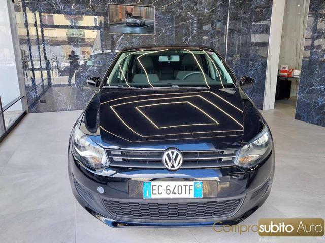 VOLKSWAGEN Polo Nero pastello