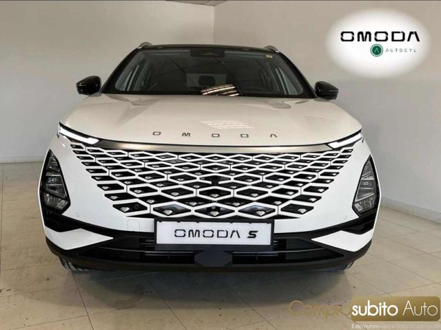 OMODA 5 Nero pastello