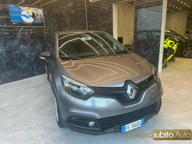 RENAULT Captur Blu pastello
