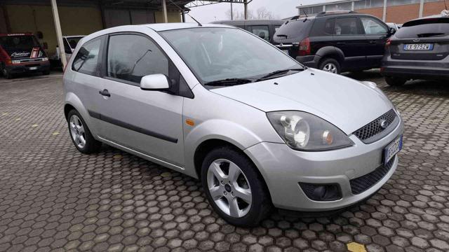 FORD Fiesta Grigio metallizzato