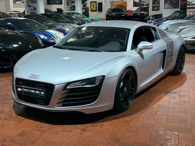AUDI R8 Silver metallized