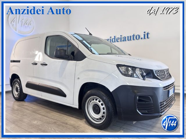 PEUGEOT Partner Bianco pastello