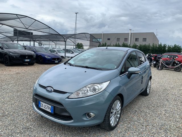 FORD Fiesta Antracite pastello