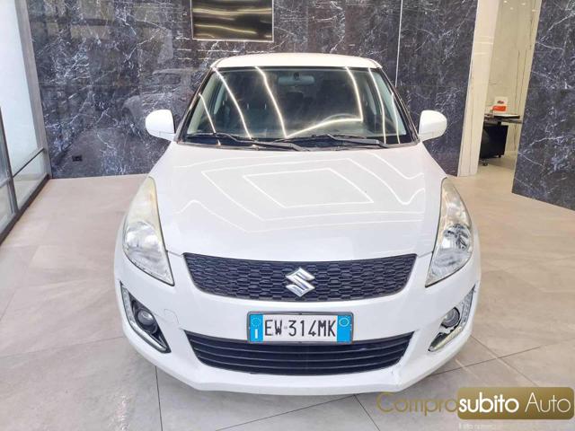 SUZUKI Swift Bianco pastello