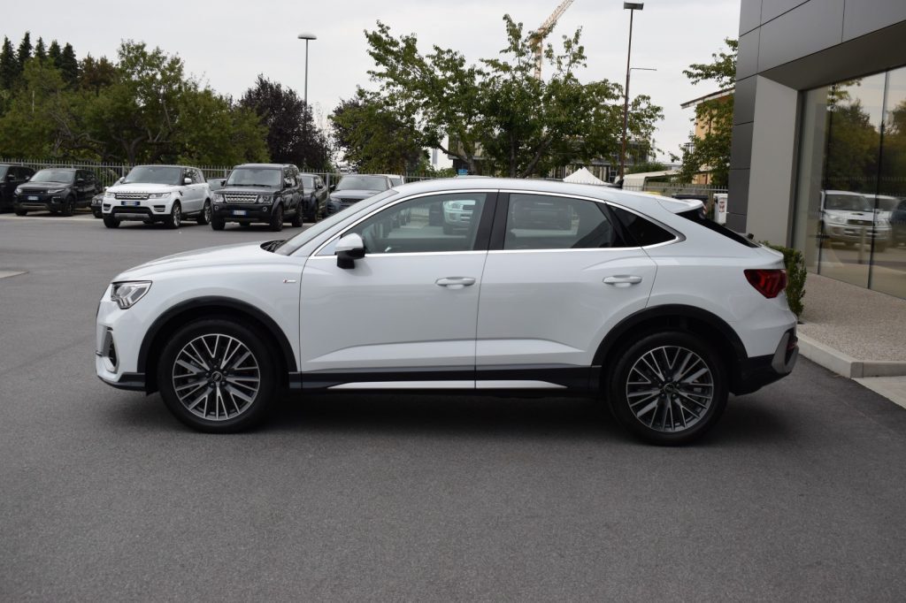 AUDI Q3 40 TDI S line QUATTRO da 439 euro al mese IVA ESPO - 2