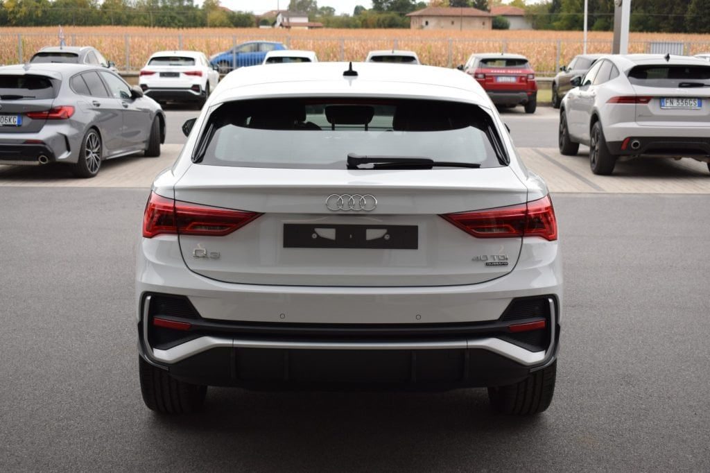 AUDI Q3 40 TDI S line QUATTRO da 439 euro al mese NETTO EX - 4