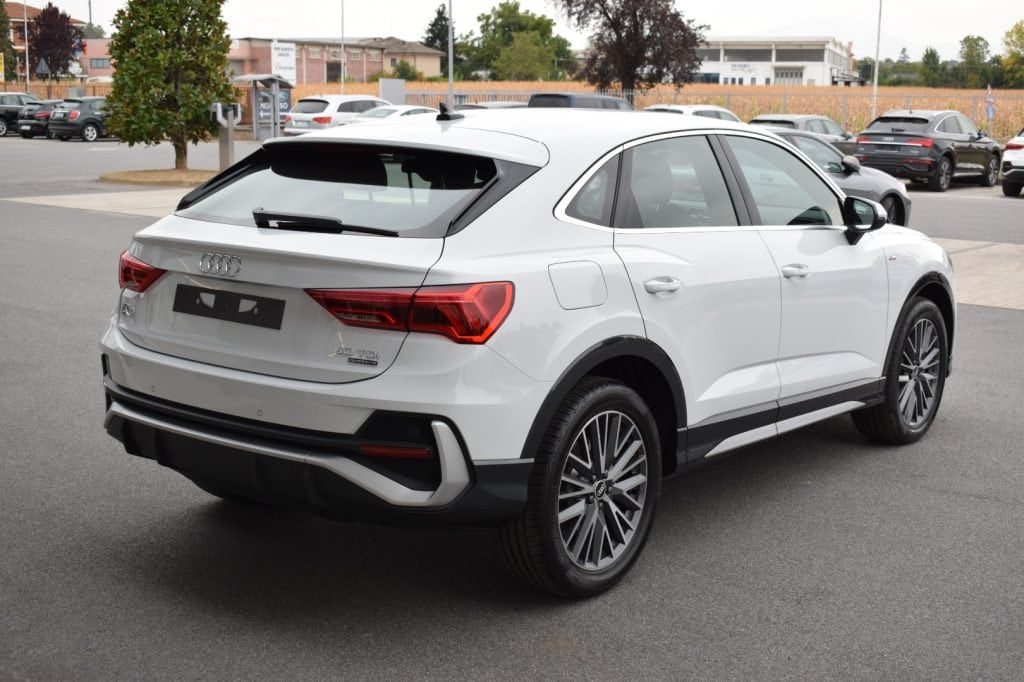 AUDI Q3 40 TDI S line QUATTRO da 439 euro al mese NETTO EX - 5