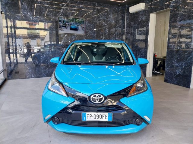 TOYOTA Aygo Blu pastello