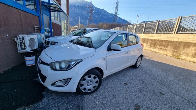 HYUNDAI i20 Bianco pastello
