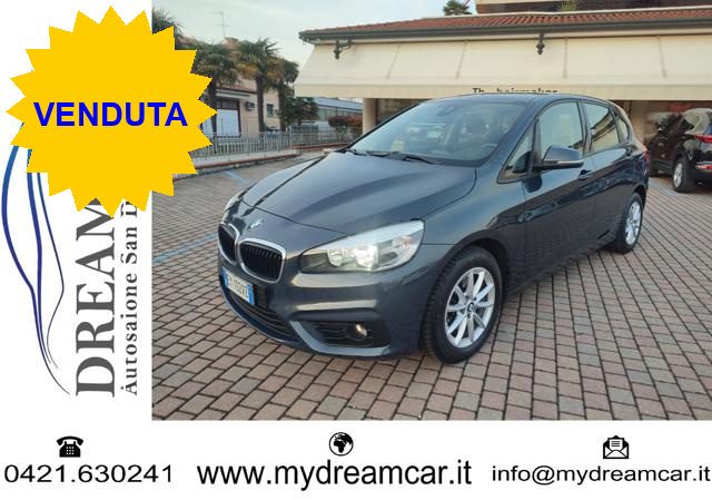 BMW 218 Blu pastello