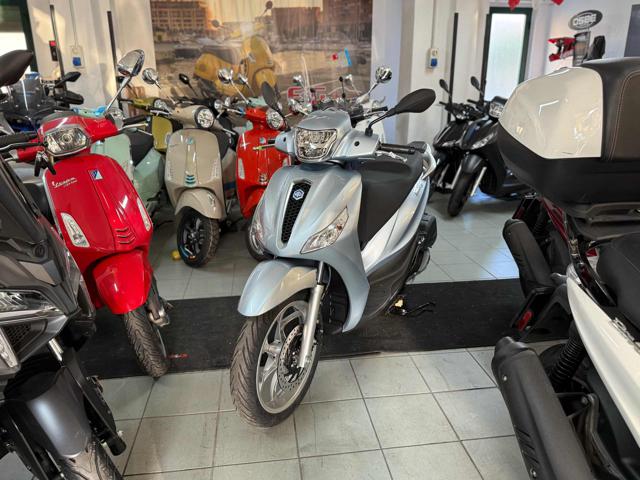 PIAGGIO Medley 125 Azzurro pastello