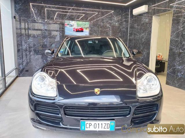 PORSCHE Cayenne Noir Pastel
