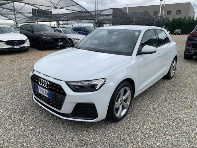 AUDI A1 Bianco metallizzato