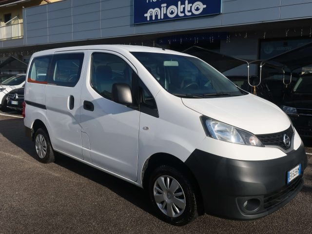 NISSAN NV200 Bianco pastello