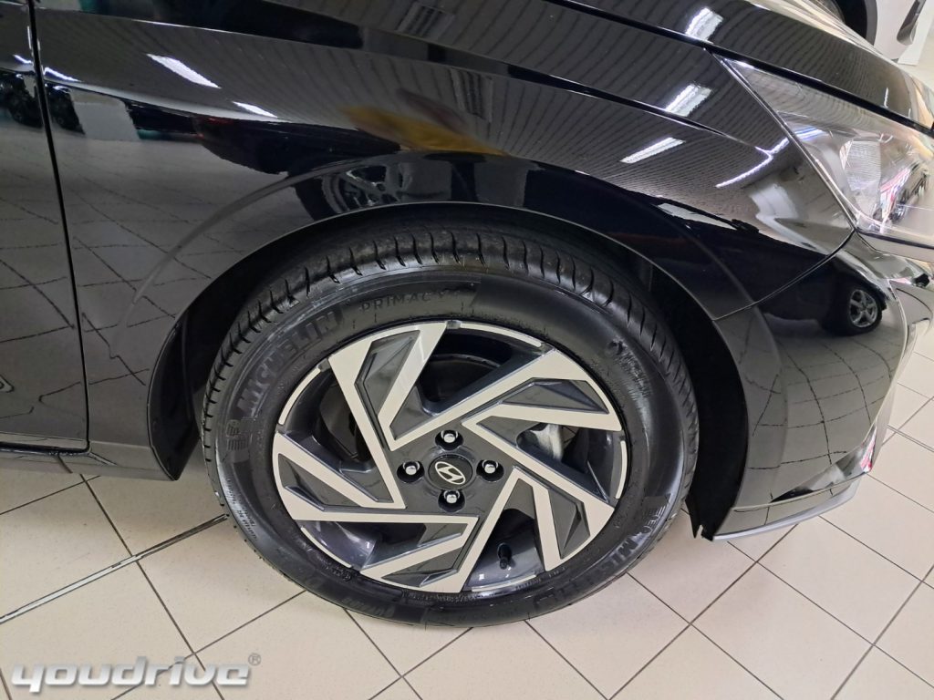 HYUNDAI i20 / 1.2 MPI MT Techline MY25 - 19