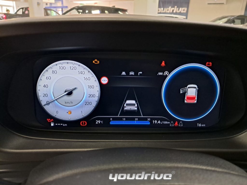 HYUNDAI i20 / 1.2 MPI MT Techline + GPL MY25 - 12