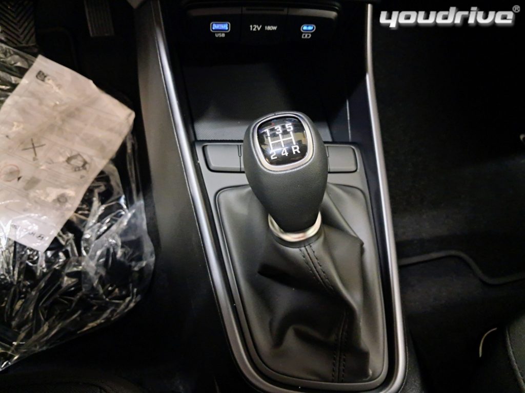 HYUNDAI i20 / 1.0 T-GDI 48V MT Connectline MY25 - 15