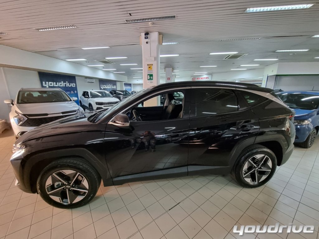HYUNDAI Tucson / 1.6 T-GDI 48V XTech - 3