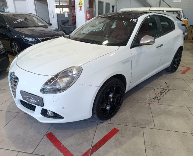 ALFA ROMEO Giulietta Bianco pastello
