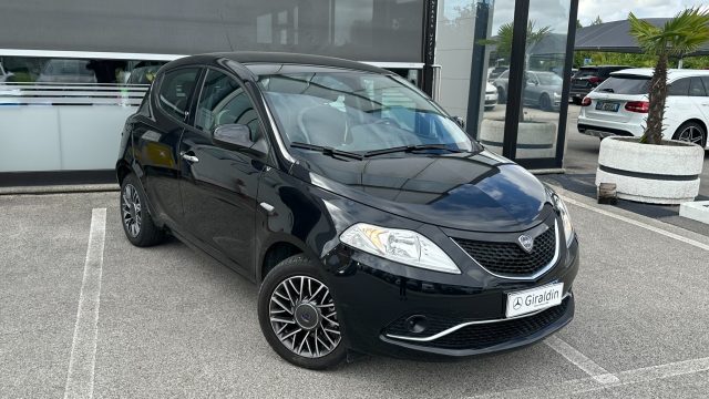 LANCIA Ypsilon Nero pastello