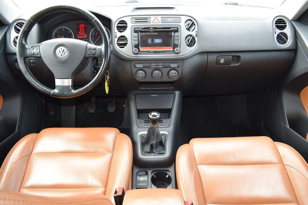 VOLKSWAGEN Tiguan 2.0 16V TDI DPF - 9
