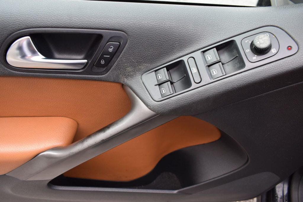 VOLKSWAGEN Tiguan 2.0 16V TDI DPF 4 MOTION - 17