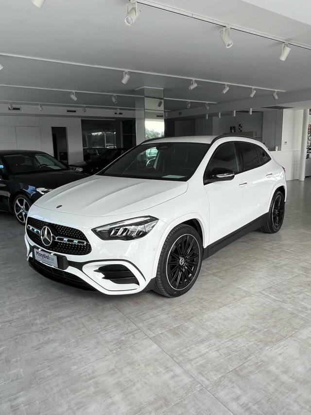 MERCEDES-BENZ GLA 200 Bianco pastello