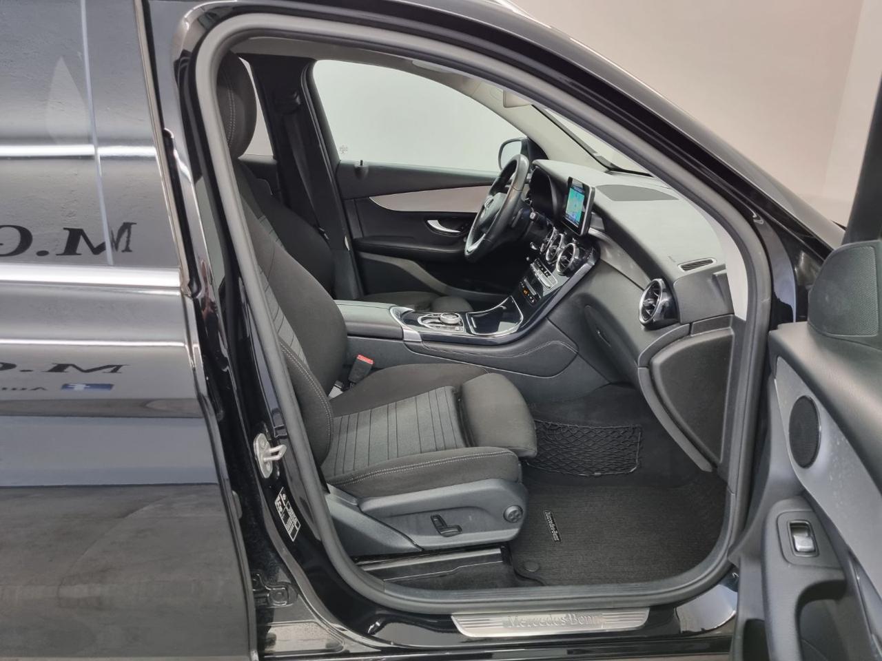 MERCEDES-BENZ GLC 220 d 4Matic Exclusive - 8