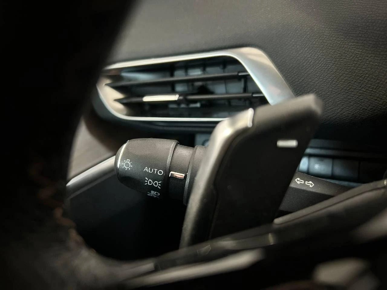 PEUGEOT 3008 Hybrid4 300 e-EAT8 GT Pack TETTO APRIBILE - 19