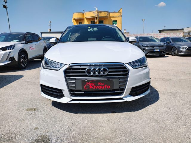 AUDI A1 Bianco pastello