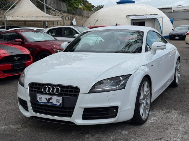 AUDI TT Bianco pastello