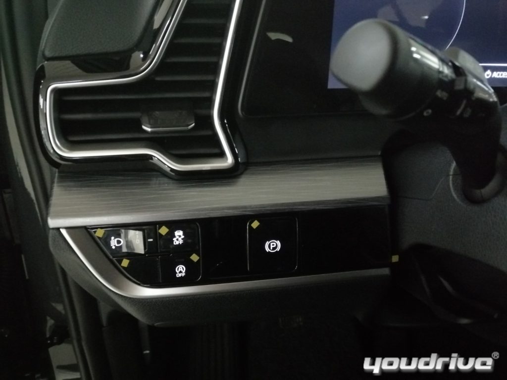 KIA Sportage / 1.6 TGDI MILD HYBRID BENZINA - 13