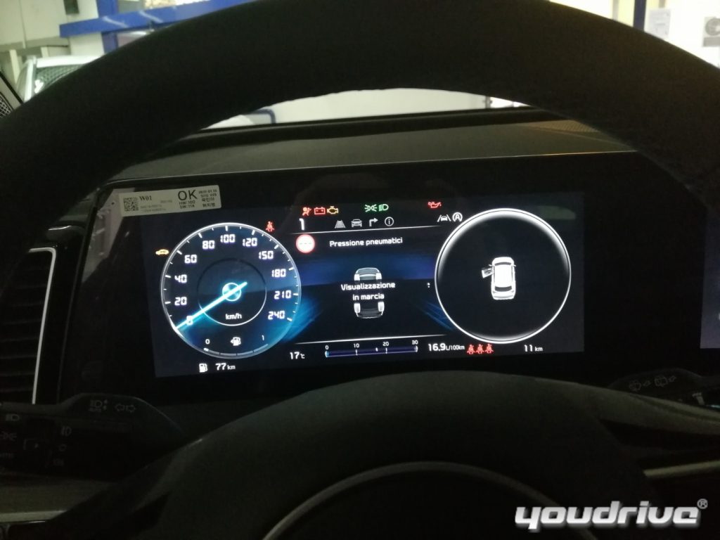 KIA Sportage / 1.6 TGDI MILD HYBRID BENZINA - 16