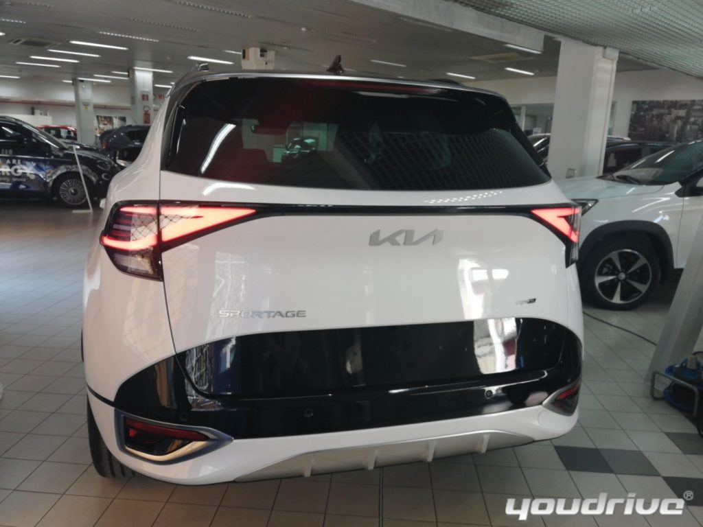 KIA Sportage / 1.6 HEV FULL HYBRID BENZINA - 17